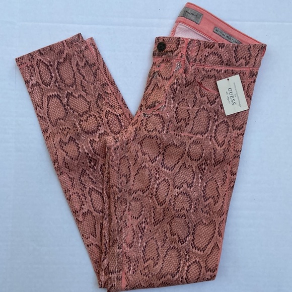 New GUESS Women’s Animal Print Jeans SZ 28 - Picture 9 of 9